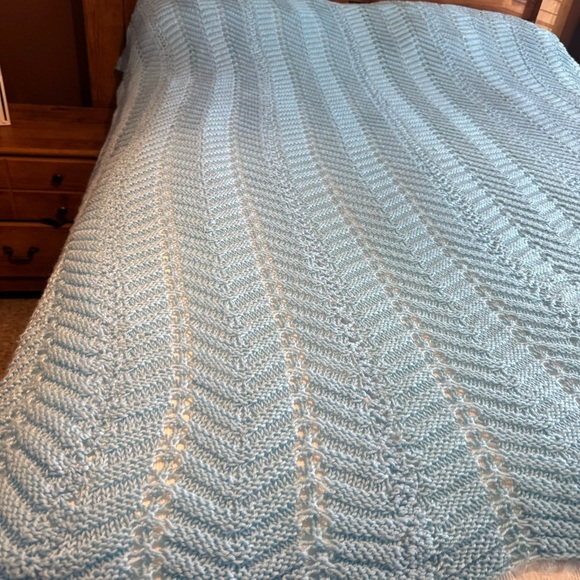 Handknit Light Blue Knit Full Double Bedspread - Picture 2 of 9